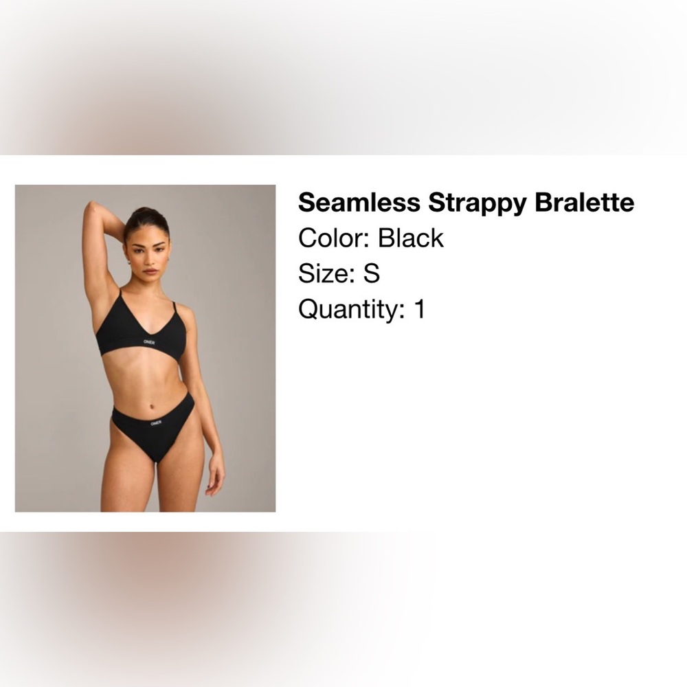 Seamless Strappy Black bra